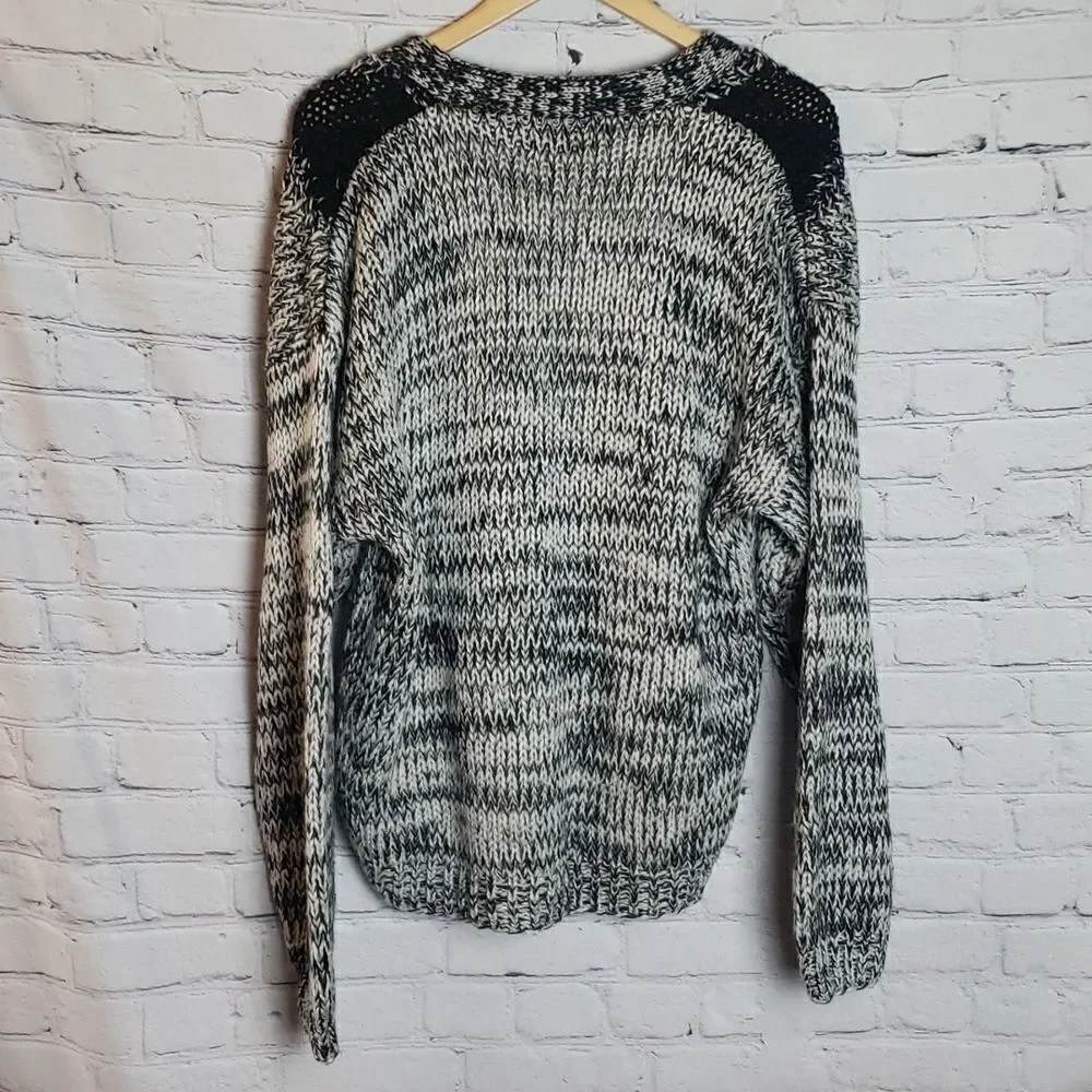 ‎Vintage Street Scenes Sweater